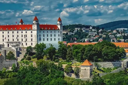 Slovak Vinyet Satın Alma - Alpler’de Manzaralı ve Kültürel Şehirlerde Otoyol Seyahatleri